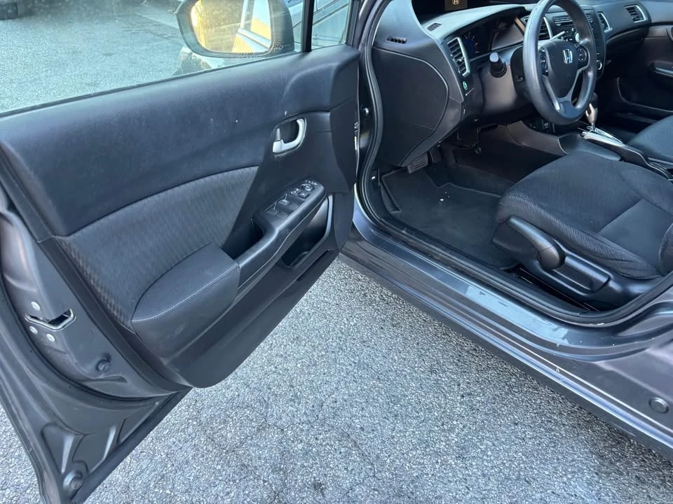 2015 Honda Civic 9th Gen - Image 10 of 18