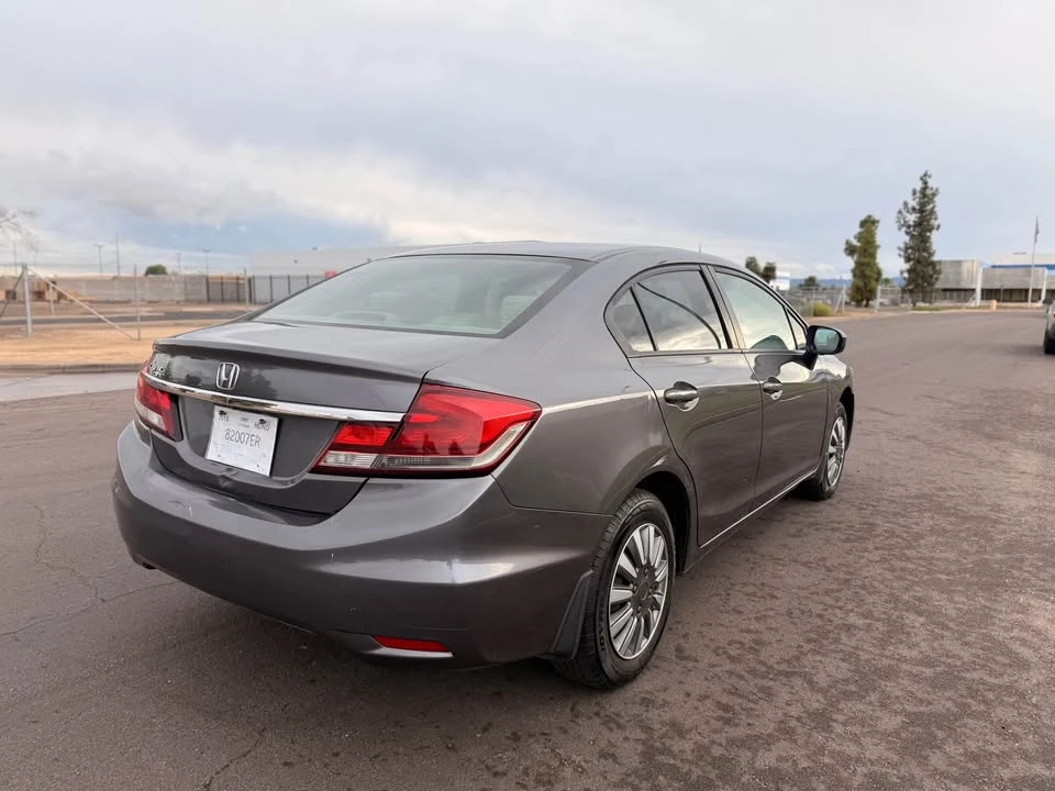 2015 Honda Civic 9th Gen - Image 6 of 16