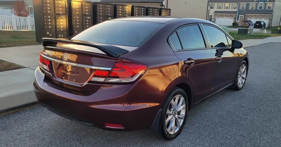 2015 Honda Civic 9th Gen - Image 4 of 8