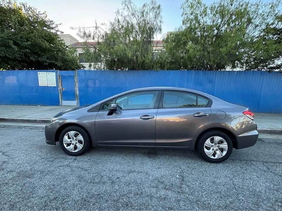 2015 Honda Civic 9th Gen - Image 6 of 18