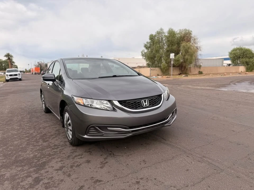 2015 Honda Civic 9th Gen - Image 3 of 16
