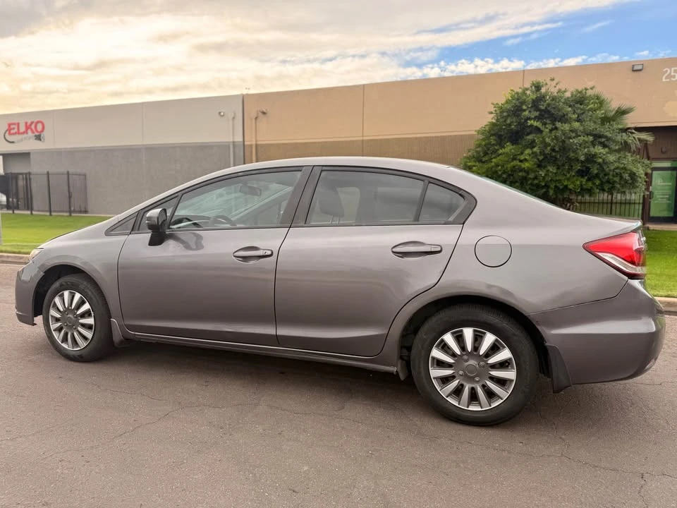 2015 Honda Civic 9th Gen - Image 8 of 16