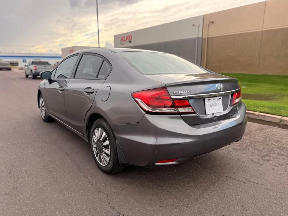 2015 Honda Civic 9th Gen - Image 7 of 16