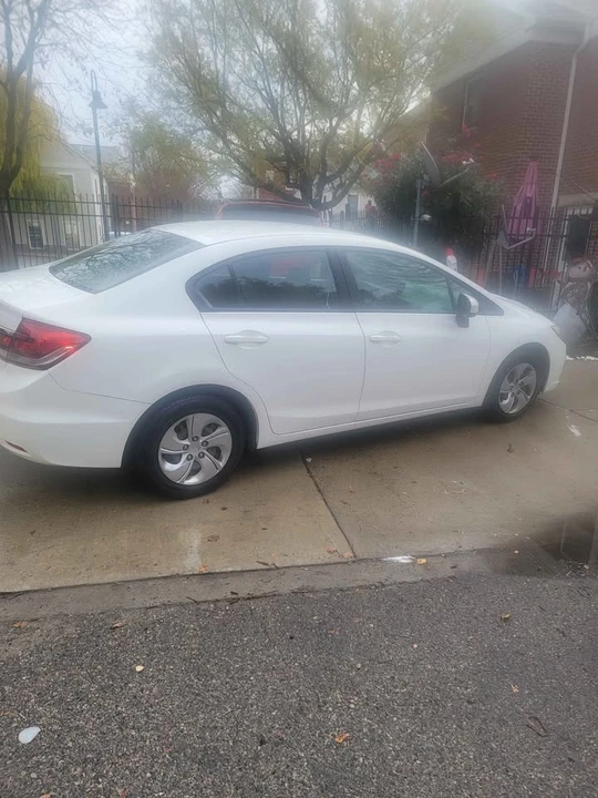 2015 Honda Civic 9th Gen - Image 4 of 10