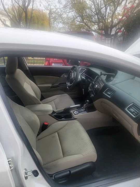 2015 Honda Civic 9th Gen - Image 7 of 19