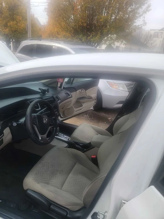 2015 Honda Civic 9th Gen - Image 11 of 19