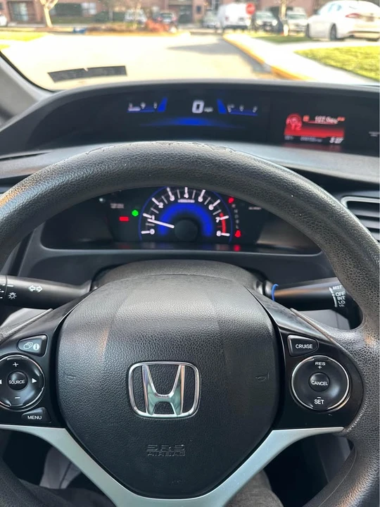 2015 Honda Civic 9th Gen - Image 12 of 15