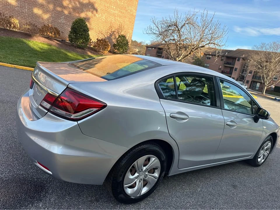 2015 Honda Civic 9th Gen - Image 5 of 15