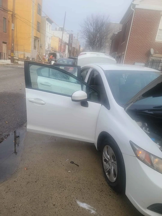 2015 Honda Civic 9th Gen - Image 13 of 19