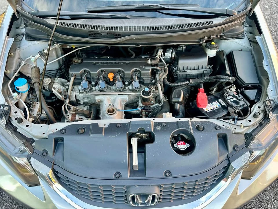 2015 Honda Civic 9th Gen - Image 14 of 15