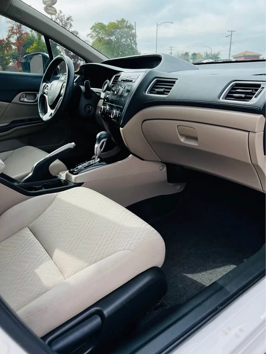 2015 Honda Civic 9th Gen - Image 9 of 13