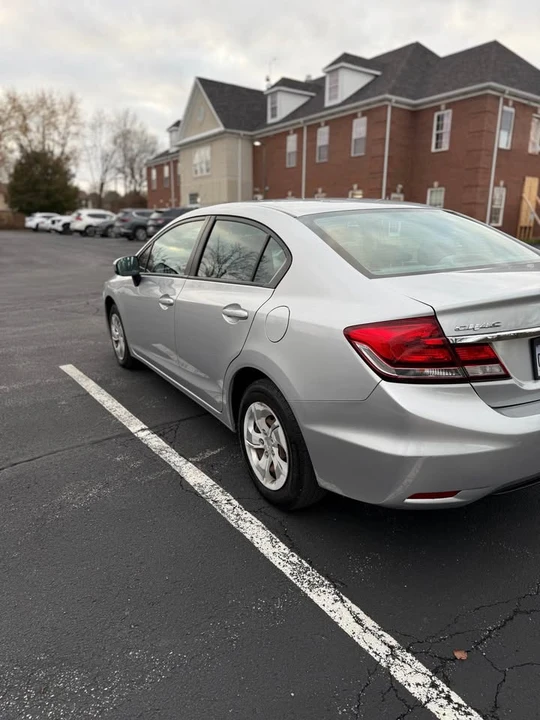 2015 Honda Civic 9th Gen - Image 3 of 6