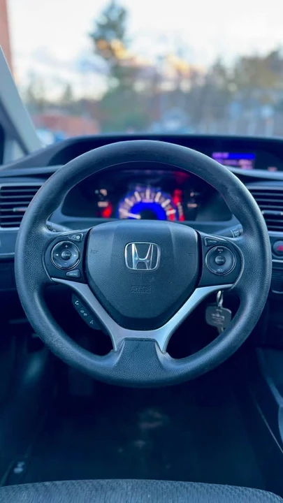 2015 Honda Civic 9th Gen - Image 11 of 12