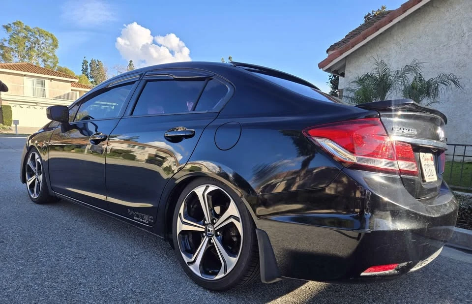 2015 Honda Civic 9th Gen - Image 2 of 7