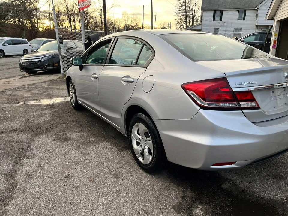 2015 Honda Civic 9th Gen - Image 4 of 18