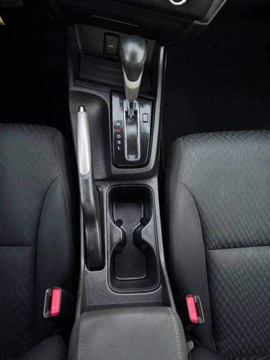 2015 Honda Civic 9th Gen - Image 13 of 18