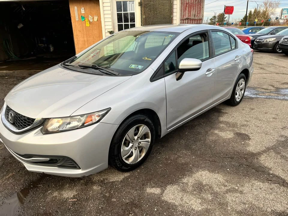 2015 Honda Civic 9th Gen - Image 2 of 18