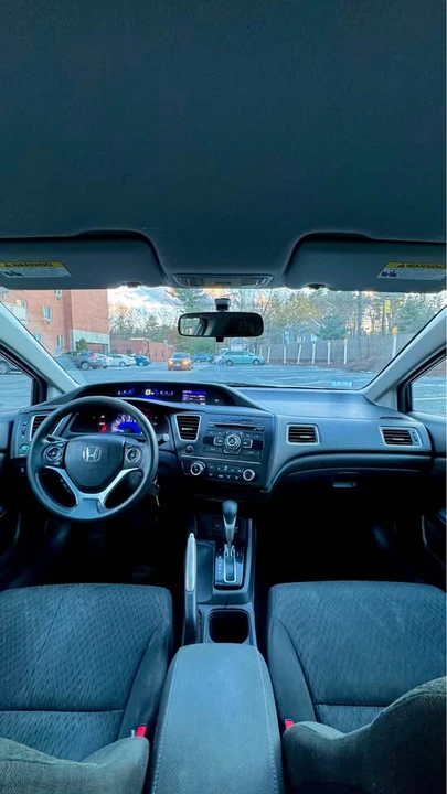 2015 Honda Civic 9th Gen - Image 9 of 14