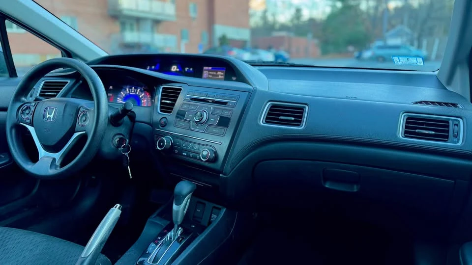 2015 Honda Civic 9th Gen - Image 11 of 14