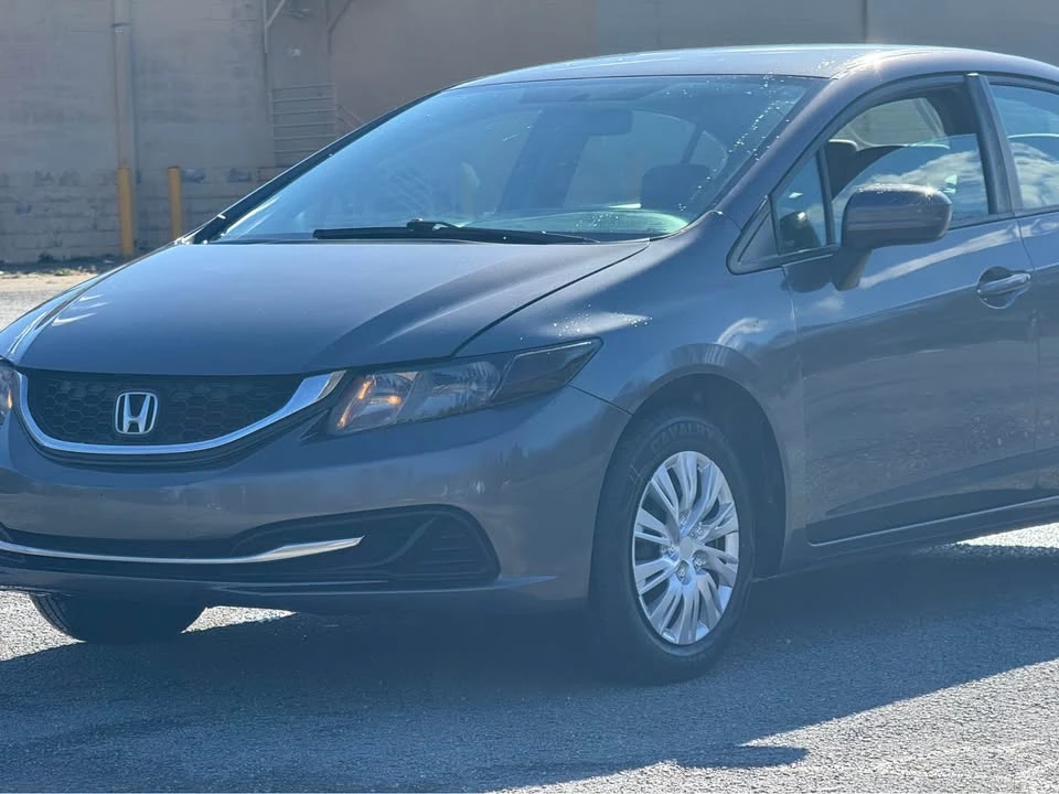 2015 Honda Civic 9th Gen - Image 2 of 16