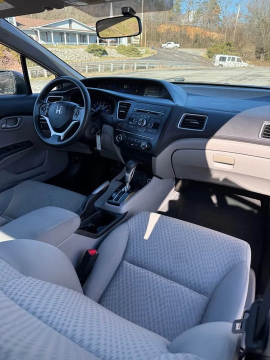 2015 Honda Civic 9th Gen - Image 9 of 16