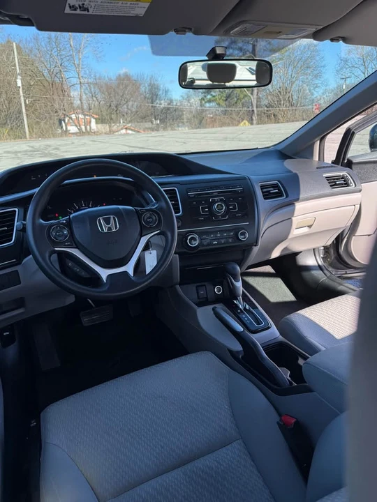 2015 Honda Civic 9th Gen - Image 6 of 16