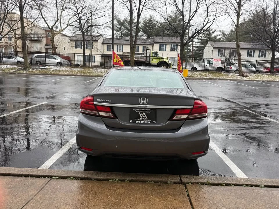 2015 Honda Civic 9th Gen - Image 6 of 18