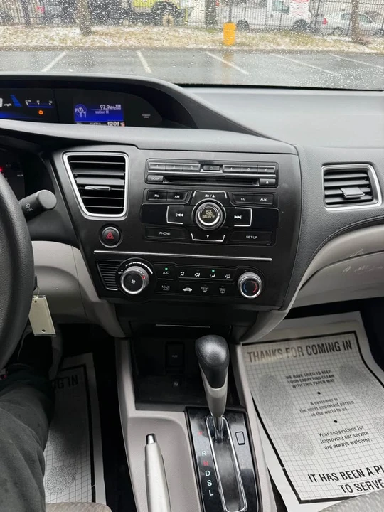2015 Honda Civic 9th Gen - Image 16 of 18