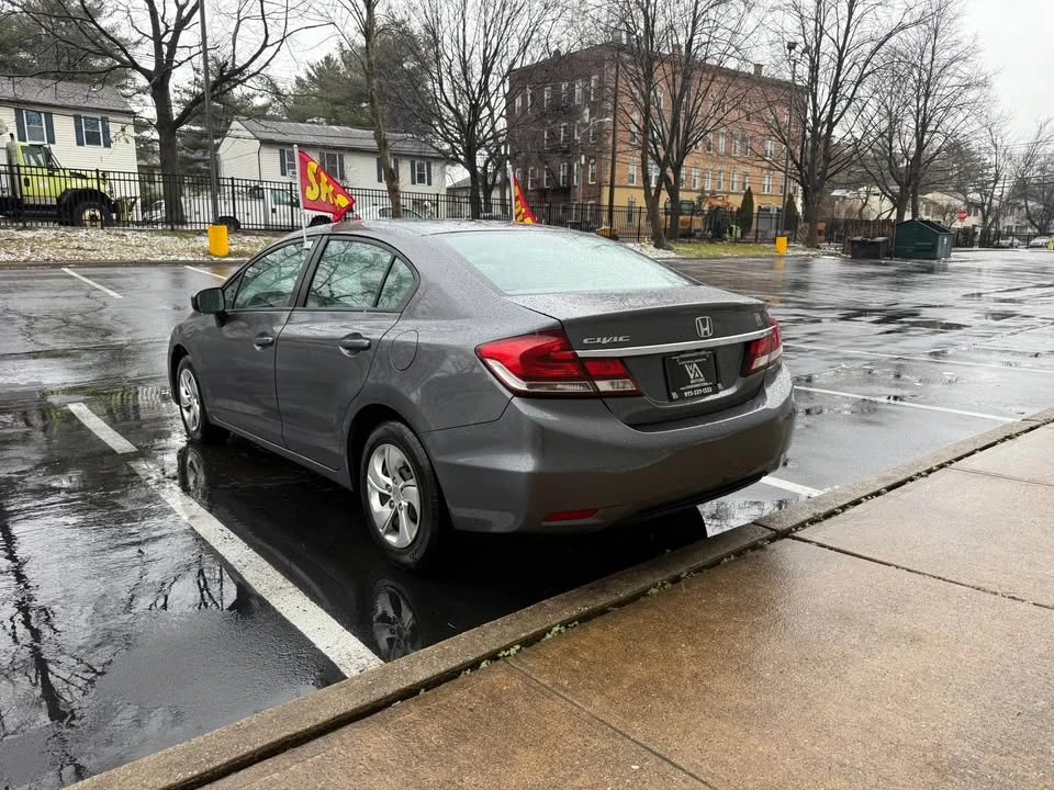 2015 Honda Civic 9th Gen - Image 5 of 18