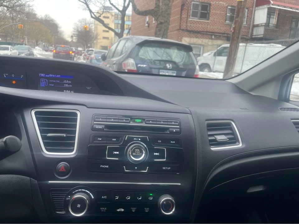 2015 Honda Civic 9th Gen - Image 2 of 20