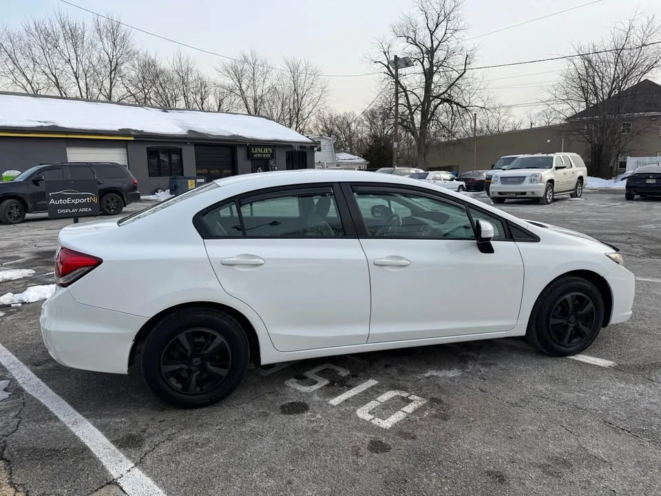 2015 Honda Civic 9th Gen - Image 10 of 17