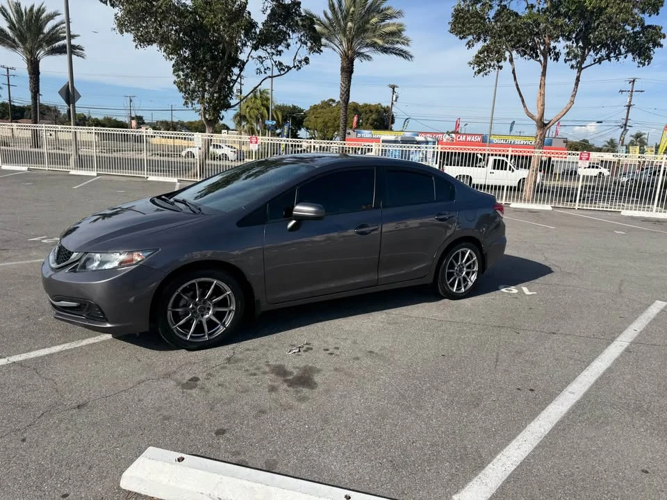 2015 Honda Civic 9th Gen - Image 9 of 17