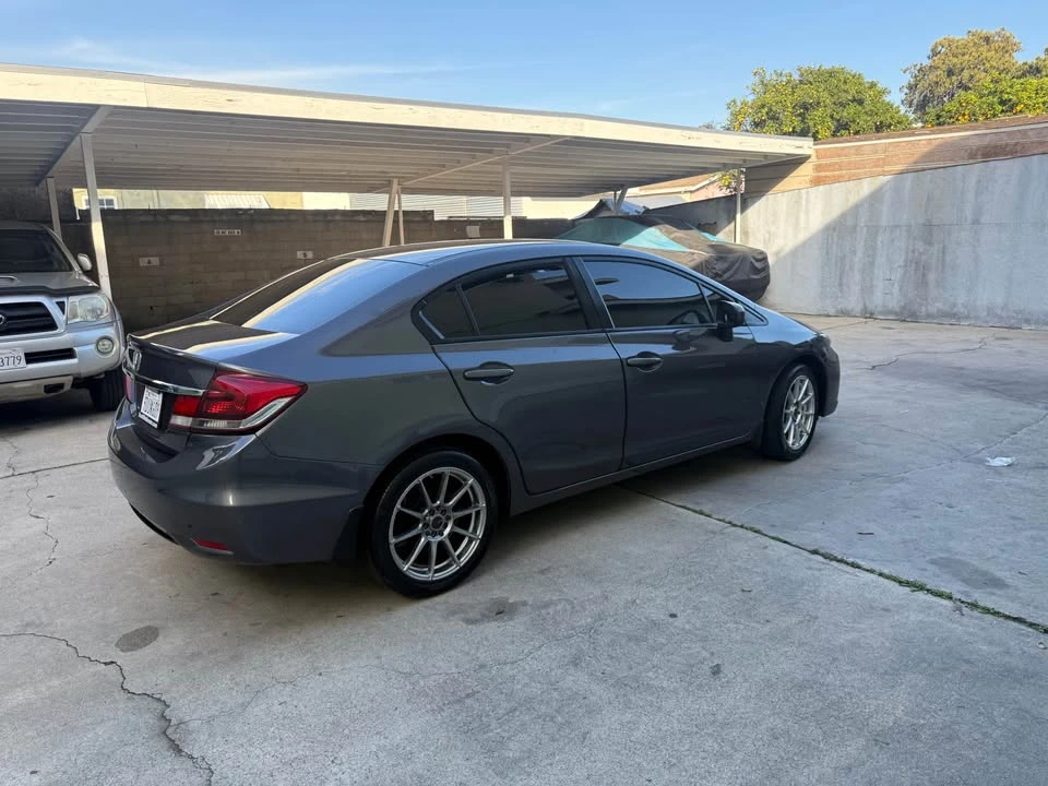 2015 Honda Civic 9th Gen - Image 5 of 17
