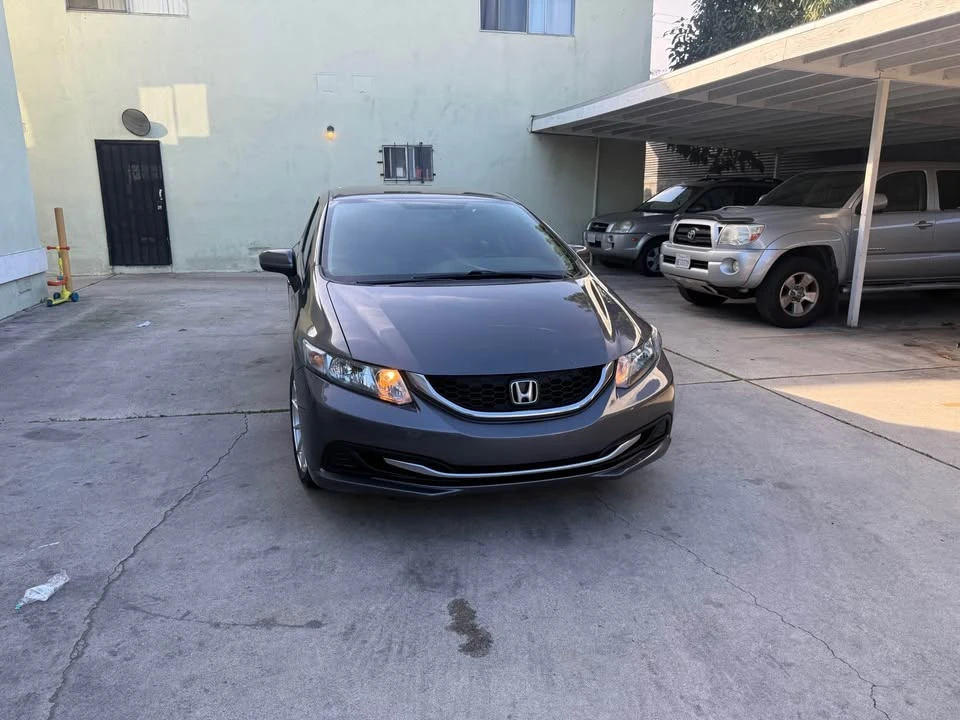2015 Honda Civic 9th Gen - Image 2 of 17