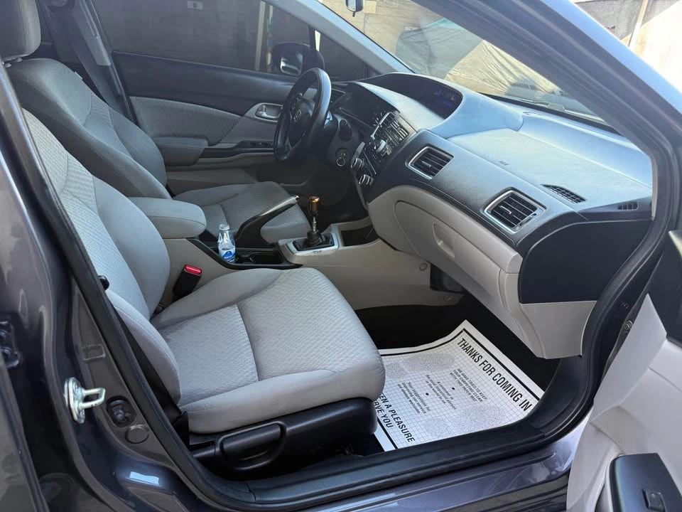 2015 Honda Civic 9th Gen - Image 11 of 17