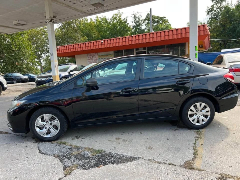 2015 Honda Civic 9th Gen - Image 2 of 16