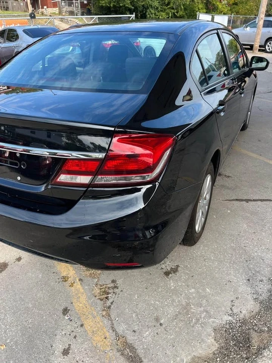 2015 Honda Civic 9th Gen - Image 4 of 16