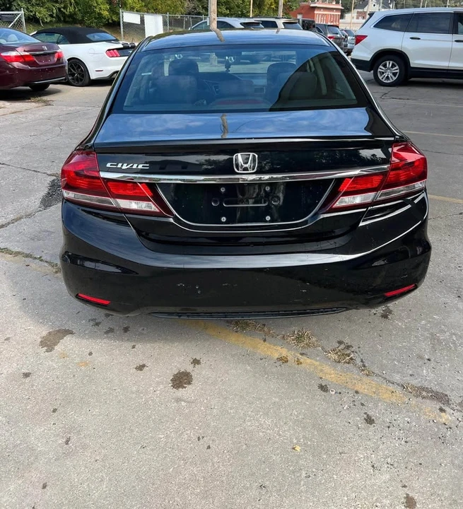 2015 Honda Civic 9th Gen - Image 3 of 16