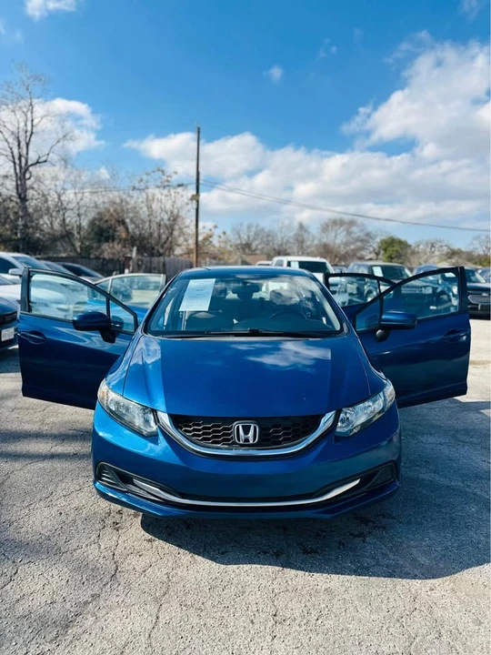 2015 Honda Civic 9th Gen - Image 2 of 14