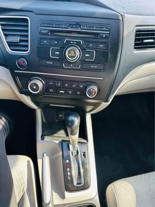 2015 Honda Civic 9th Gen - Image 13 of 14
