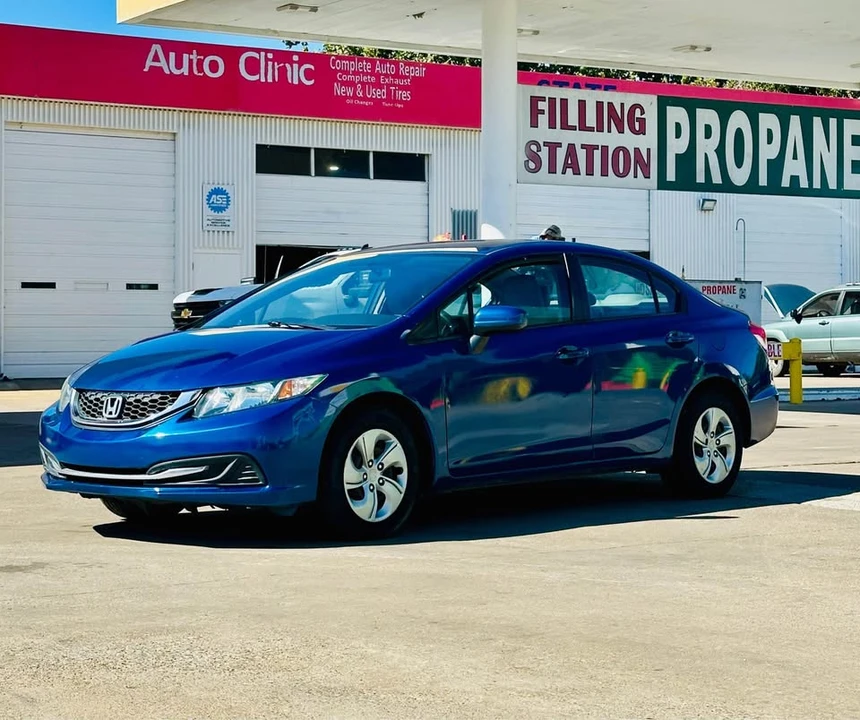 2015 Honda Civic 9th Gen - Image 4 of 13