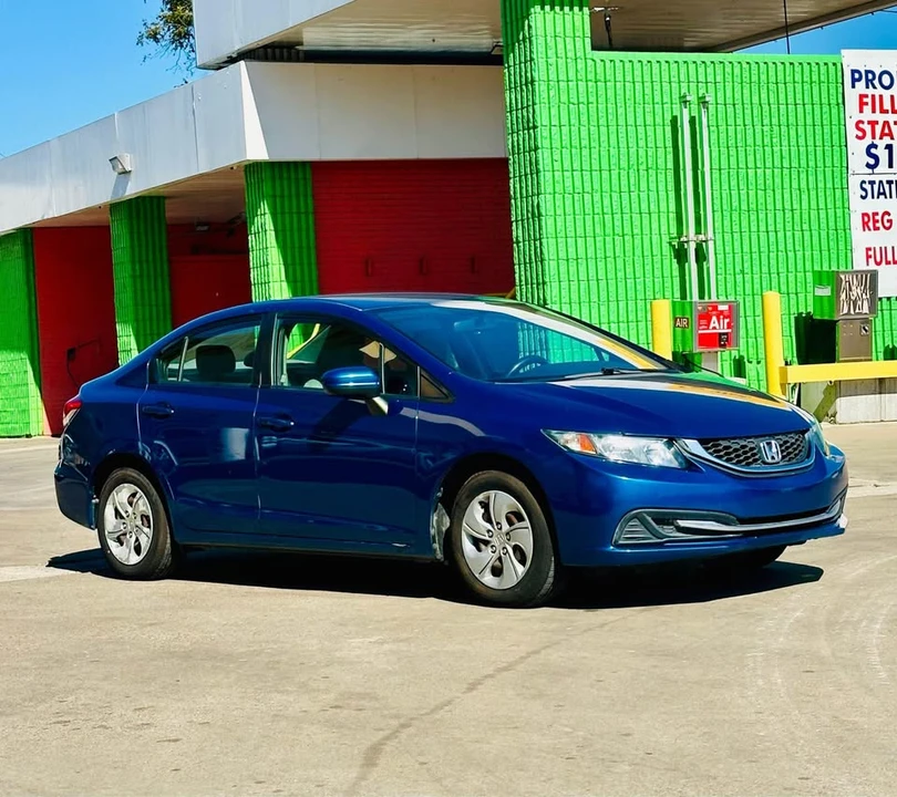 2015 Honda Civic 9th Gen - Image 6 of 13