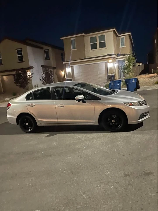 2015 Honda Civic 9th Gen - Image 8 of 15