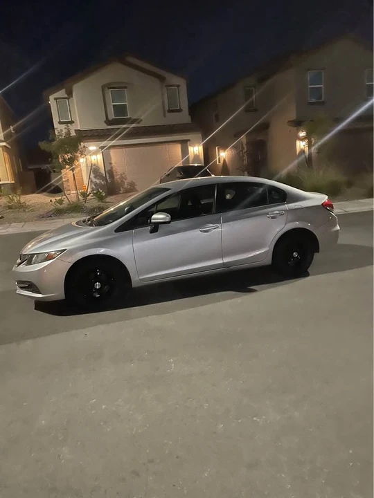 2015 Honda Civic 9th Gen - Image 4 of 15