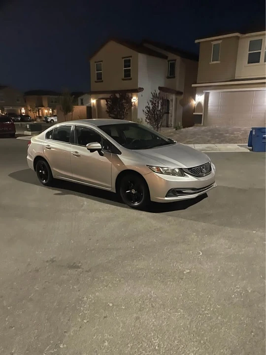 2015 Honda Civic 9th Gen - Image 10 of 15