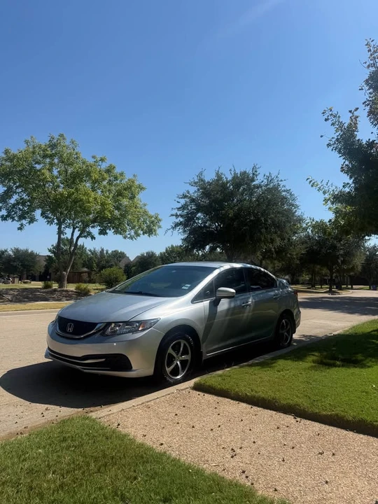 2015 Honda Civic 9th Gen - Image 2 of 10