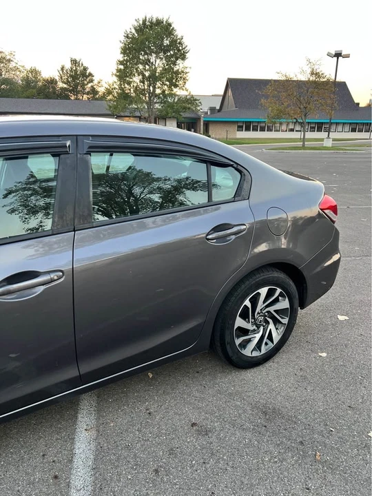 2015 Honda Civic 9th Gen - Image 7 of 13