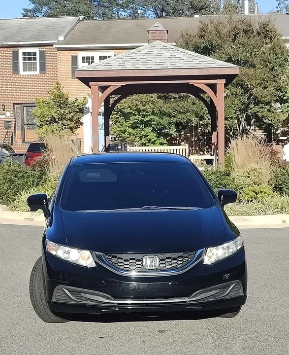2015 Honda Civic 9th Gen - Image 3 of 12