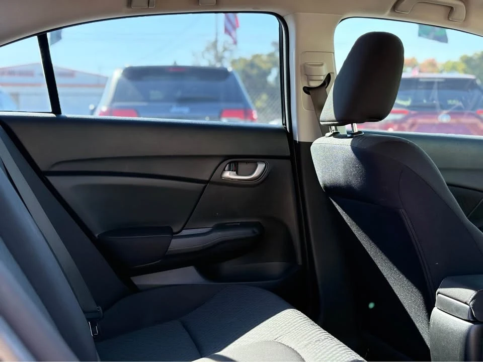 2015 Honda Civic 9th Gen - Image 13 of 16