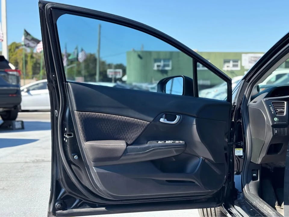 2015 Honda Civic 9th Gen - Image 4 of 16